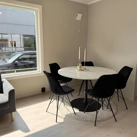 Moderne Hus I Sentrum Av *